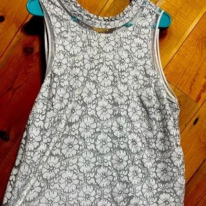 Super elegant tank with or without blazer